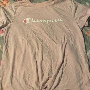 Has a little bow for the little girlies who want to be casual for going out